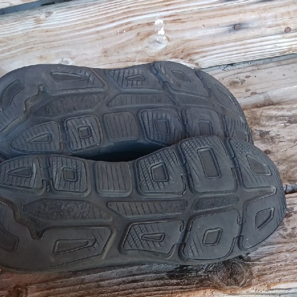 Hoka Bondi 9 Black Athletic Shoes with Cushioned Midsole - Picture 14 of 15